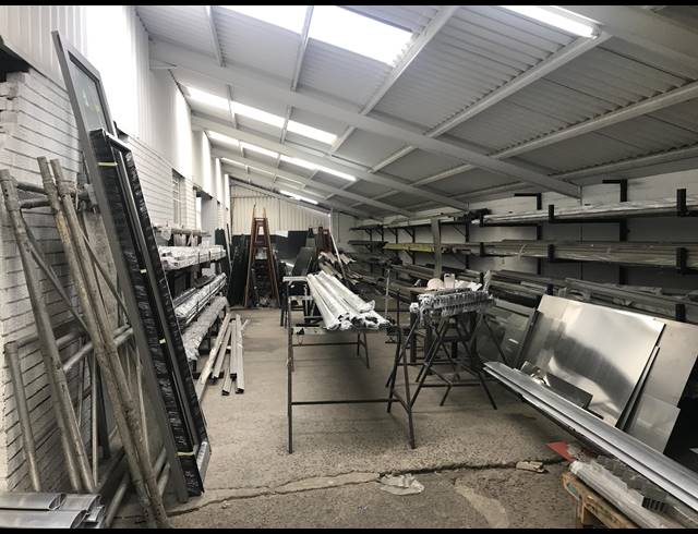 943M² FACTORY FOR SALE IN BRACKENFELL INDUSTRIAL